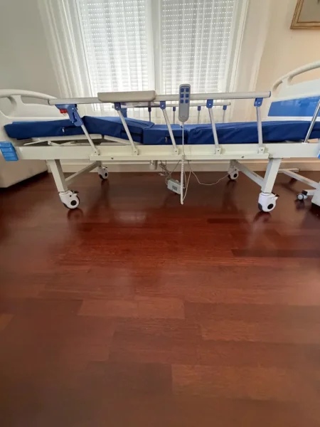 Shqiperi, shes krevat Krevat Spitalor me motorr 550 €