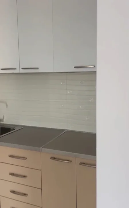 Tirane, jepet me qera apartament 2+1 Kati 8, 135 m² 450 € (AMERICAN 3)