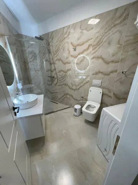 Tirane, jepet me qera apartament 1+1 Kati 5, 65 m² 500 € (ASTIR)