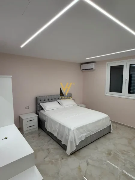 Tirane, jepet me qera apartament 2+1+Ballkon Kati 1, 120 m² 100 € (RRUGA E ELBASANIT)