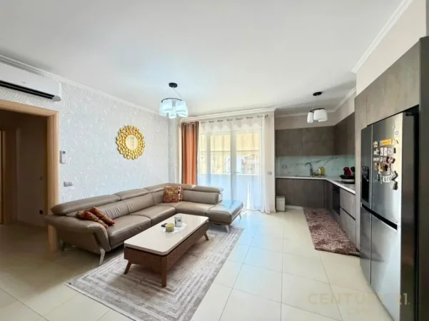Tirane, jepet me qera apartament 2+1 Kati 2, 100 m² 600 € (Tower Bridge)