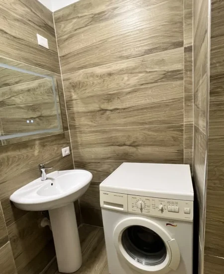 Tirane, jepet me qera apartament 2+1 Kati 6, 86 m² 450 € (Ish Tregu Elektrik)