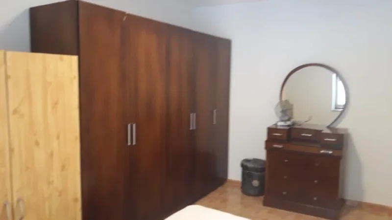 Tirane, jepet me qera apartament 1+1 Kati 3, 74 m² 450 € (Medrese)