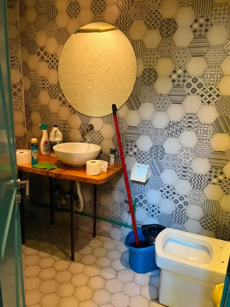 Tirane, jepet me qera dyqan Kati -1, 30 m² 1.000 € (BLLOKU)