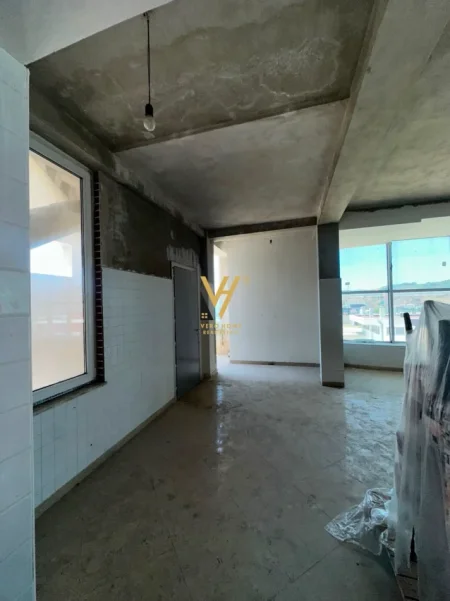 Tirane, jepet me qera ambjent biznesi Kati 0, 750 m² 2.150 € (AUTOSTRADA TIRANE-DURRES)