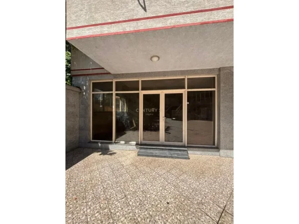 shitet ambjent biznesi Kati 1, 79 m² 125.000 € (Kompleksi Rafaelo)
