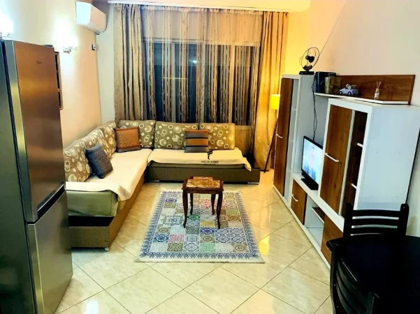 Tirane, jepet me qera apartament 1+1 Kati 4, 73 m² 600 € (RRUGA E KAVAJES)