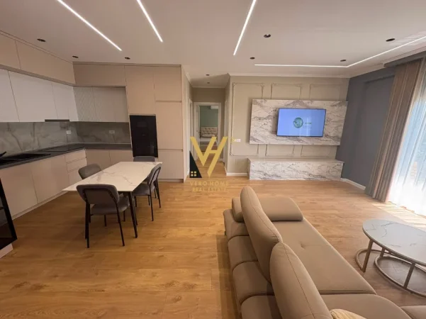 Tirane, jepet me qera apartament 2+1+Ballkon Kati 3, 124 m² 900 € (FARKE)