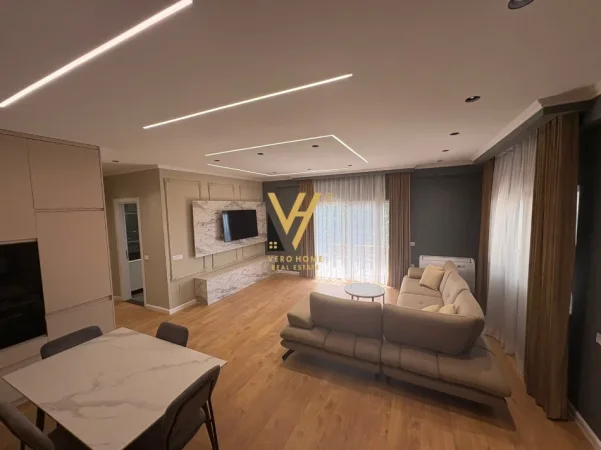Tirane, jepet me qera apartament 2+1+Ballkon Kati 3, 124 m² 900 € (FARKE)