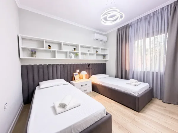 Tirane, jepet me qera apartament 3+1 Kati 3, 100 m² 1.200 € (VASIL SHANTO)