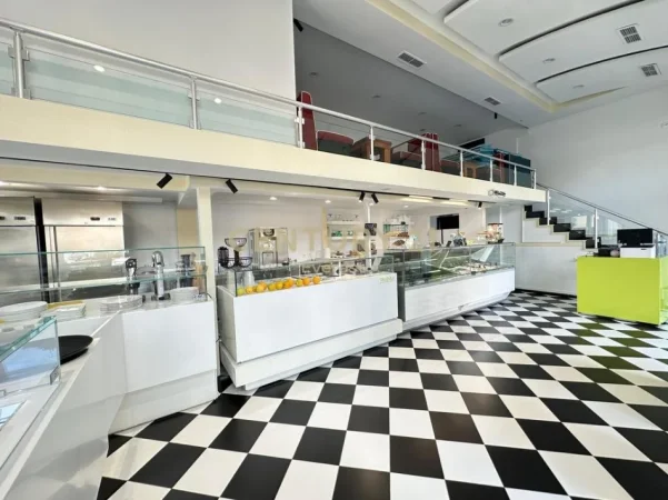 Tirane, jepet me qera ambjent biznesi Kati 1, 80 m² 2.500 € (Deliorgji)