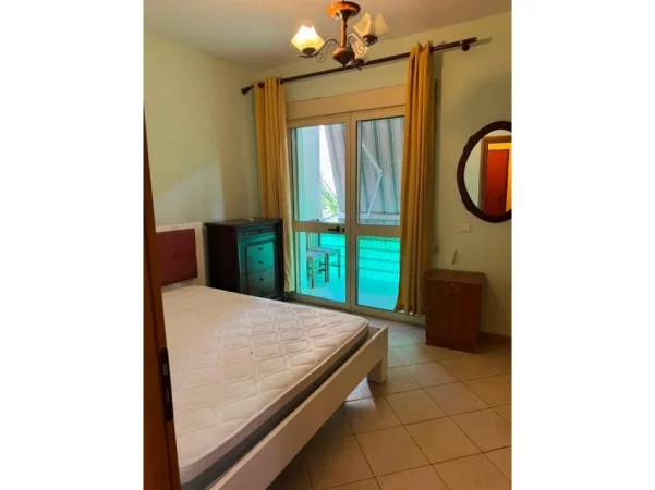 Tirane, jepet me qera apartament 1+1 Kati 2, 70 m² 450 € (Ministria e Jashtme)
