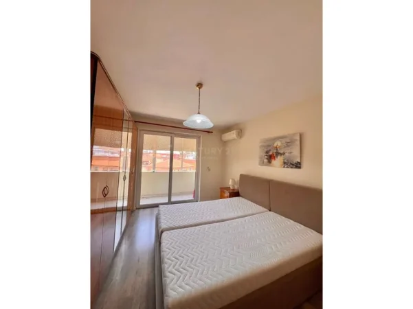 Tirane, shes apartament 1+1 Kati 4, 57 m² 140.000 € (Medreseja)