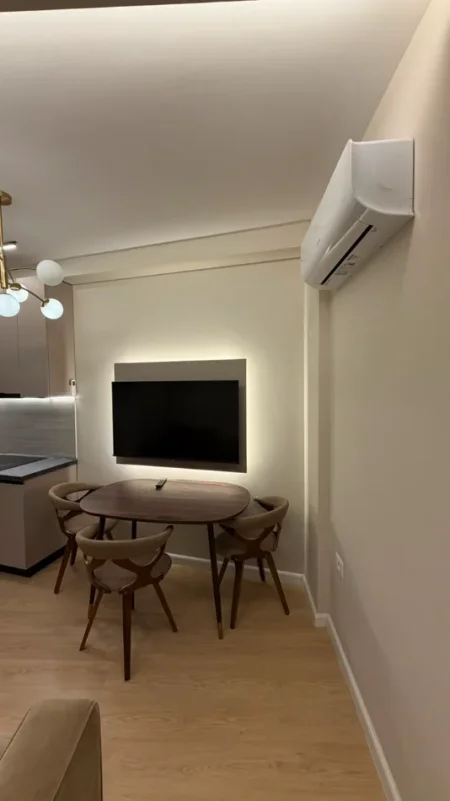 Tirane, jepet me qera apartament 1+1+Ballkon Kati 2, 55 m² 500 € (Ali Demi/Shkolla Kushtrimi i Lirise)
