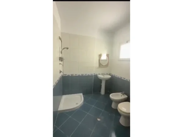 Durres, shes apartament 1+1 Kati 9, 69 m² 90.000 € (Durres)