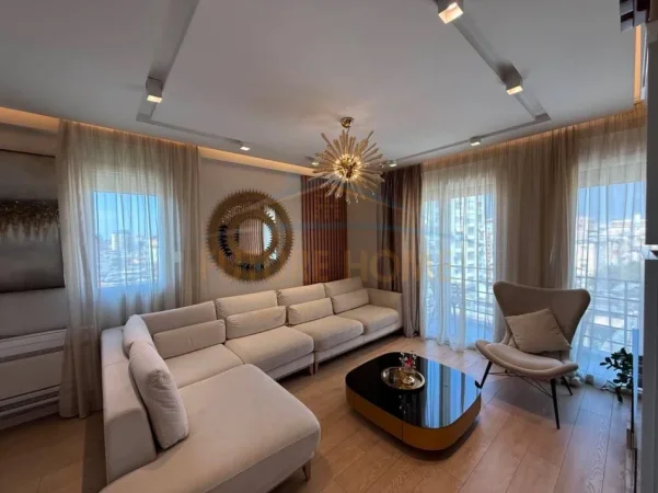Tirane, shitet apartament 3+1 Kati 5, 122 m² 350.000 € (Rruga Mihal Grameno)