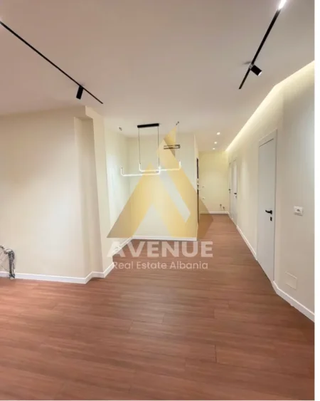 Tirane, shitet apartament 2+1 Kati 5, 79 m² 190.000 € (BULEVARDI “ZHAN D’ARK”, PRANË MATERNITETIT TË RI)