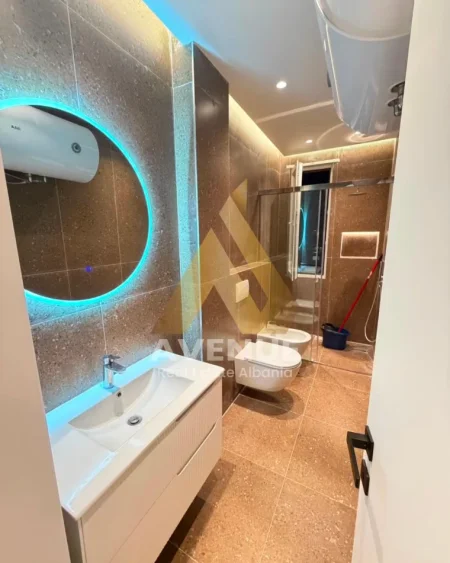 Tirane, shitet apartament 2+1 Kati 5, 79 m² 190.000 € (BULEVARDI “ZHAN D’ARK”, PRANË MATERNITETIT TË RI)