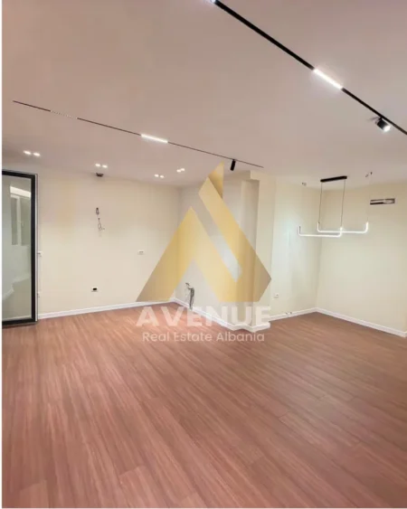 Tirane, shitet apartament 2+1 Kati 5, 79 m² 190.000 € (BULEVARDI “ZHAN D’ARK”, PRANË MATERNITETIT TË RI)