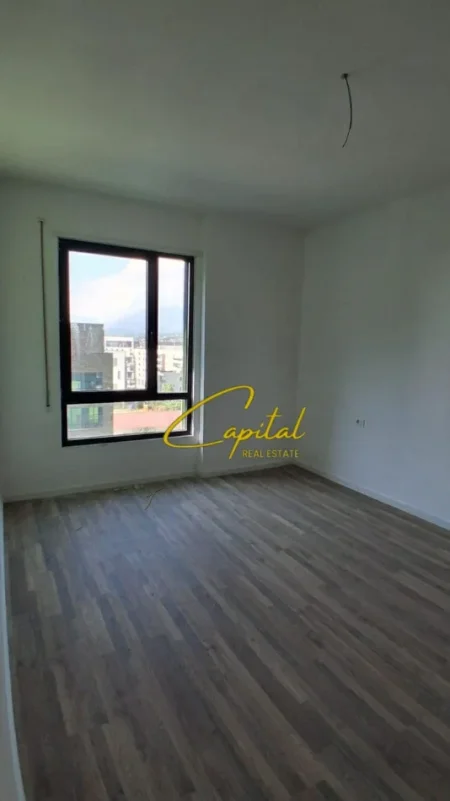 Tirane, jepet me qera apartament 2+1 Kati 5, 100 m² 500 € (5 MAJI)