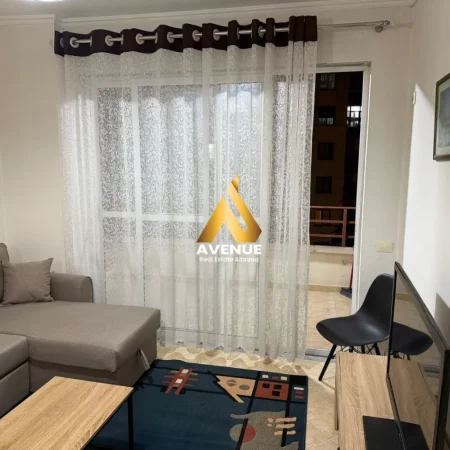 Tirane, jepet me qera apartament 1+1 Kati 5, 61 m² 400 € (Nela 6)
