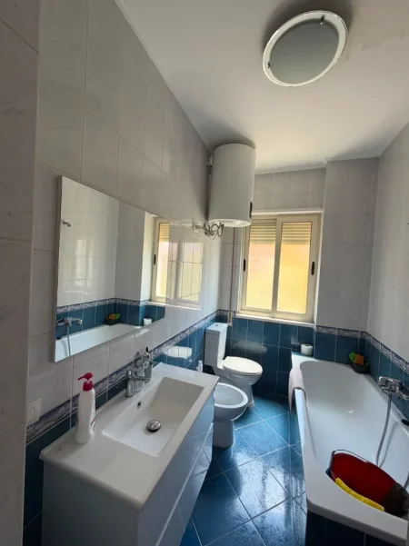Tirane, jepet me qera apartament 3+1 Kati 2, 117 m² 900 € (Don Bosko ,Kompleksi Vizion+)