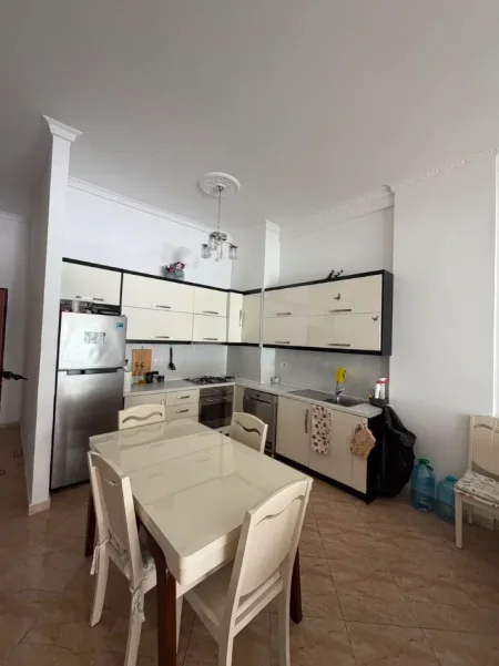 Tirane, jepet me qera apartament 3+1 Kati 2, 117 m² 900 € (Don Bosko ,Kompleksi Vizion+)
