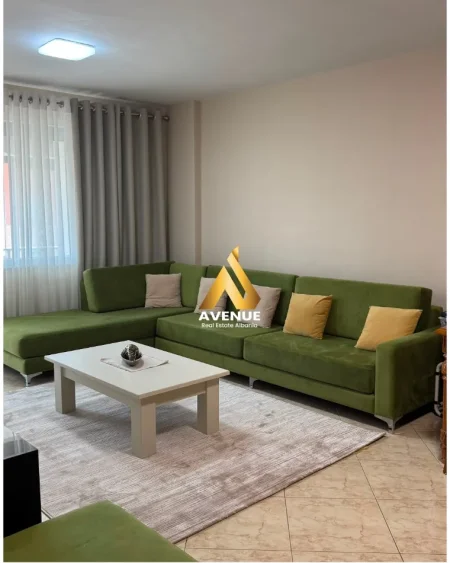 Tirane, jepet me qera apartament 2+1 Kati 9, 850 € (21 DHJETORI, TEK SUPERMARKET JOENA, TIRANE)