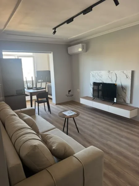 Tirane, jepet me qera apartament 1+1 Kati 6, 50 m² 650 € (VASIL SHANTO)