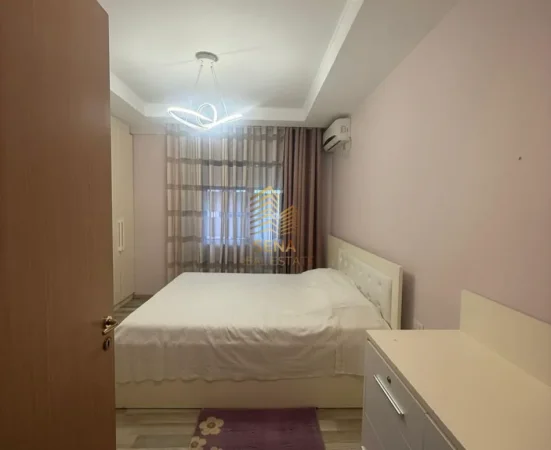 Tirane, jepet me qera apartament 2+1+Ballkon Kati 2, 95 m² 650 € (Bulevardi i Ri)