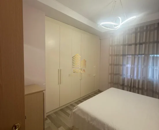 Tirane, jepet me qera apartament 2+1+Ballkon Kati 2, 95 m² 650 € (Bulevardi i Ri)