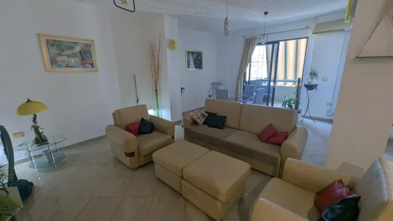 Me Qira 1+1+Aneks+Ballkon , 98 m² 695€/muaj (Rruga Kosovareve)