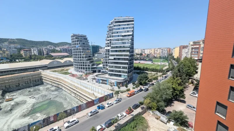 Me Qira 1+1+Aneks+Ballkon , 98 m² 695€/muaj (Rruga Kosovareve)