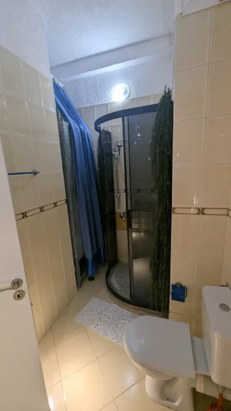 Me Qira 1+1+Aneks+Ballkon , 98 m² 695€/muaj (Rruga Kosovareve)