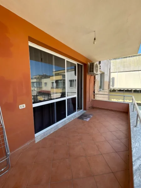 Tirane, shitet apartament 2+1+Ballkon Kati 7, 98 m² 140.000 € (Vila L Astir)