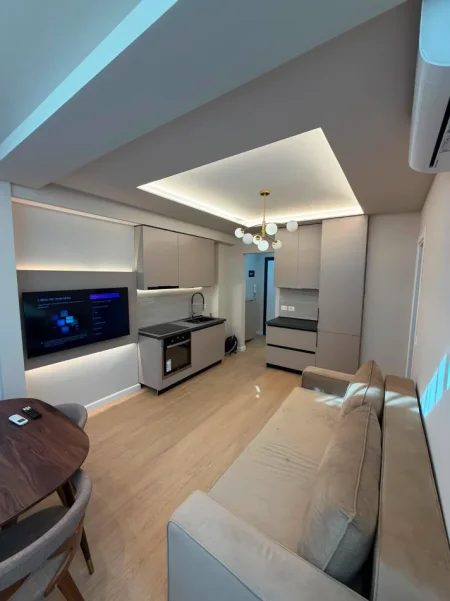 Tirane, jepet me qera apartament 1+1 Kati 2, 50 m² 600 € (Brryli)