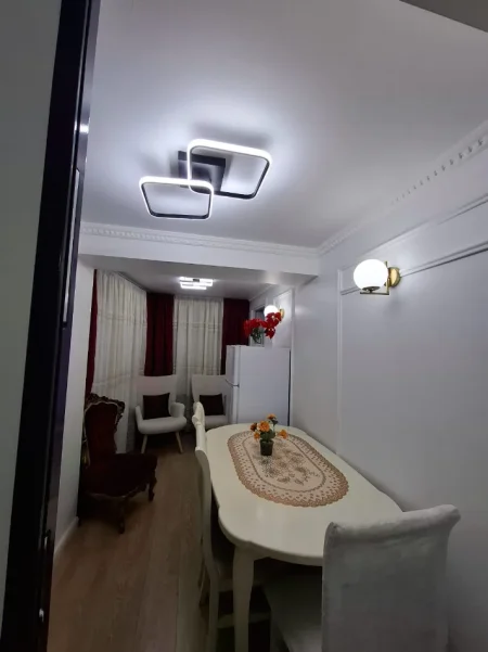 Tirane, jepet me qera apartament 2+1 Kati 2, 90 m² 450 € (PALLATET CABEJ)