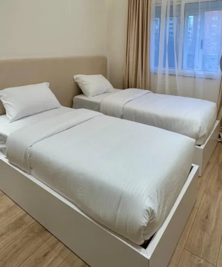Tirane, jepet me qera apartament 2+1 Kati 2, 70 m² 700 € (BULEVARDI BAJRAM CURRI)