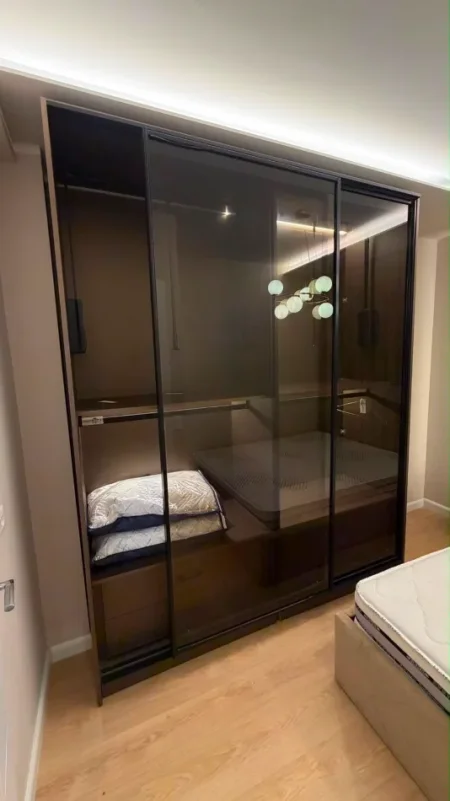 Tirane, jepet me qera apartament 1+1 Kati 2, 45 m² (Brryli)