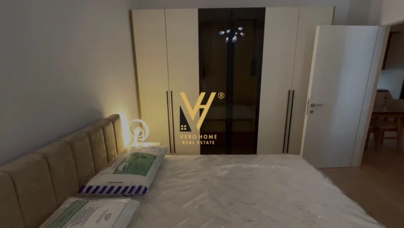 Tirane, jepet me qera apartament 1+1+Ballkon Kati 2, 79 m² 620 € (SAUK)