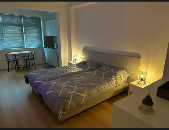 Tirane, jepet me qera garsonier Kati 3, 45 m² 700 € (BLLOK)