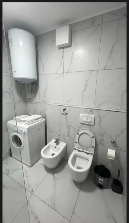 Tirane, jepet me qera garsonier Kati 3, 45 m² 700 € (BLLOK)