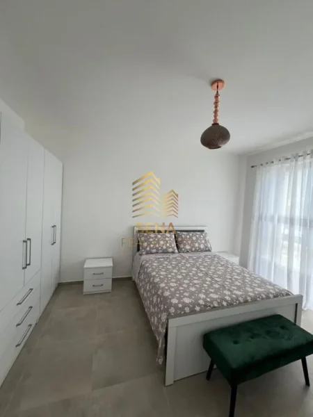 Tirane, jepet me qera apartament 1+1+Ballkon Kati 3, 80 m² 450 € (Laprake, Eagle Residence)