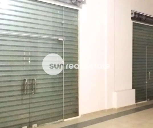 Shkoder, jepet me qera aktivitet biznesi Kati 0, 1.700 m² 2.000 € (ZONA INDUSTRIALE)