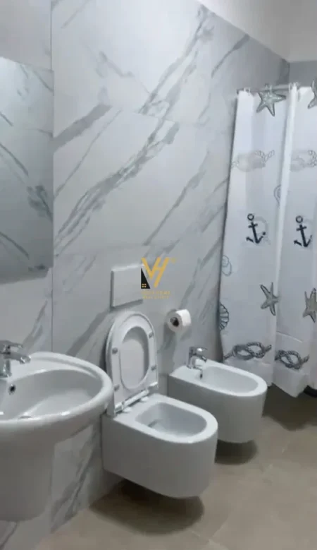 Tirane, jepet me qera apartament 1+1+Ballkon Kati 4, 75 m² 470 € (SHESHI SHQIPONJA)