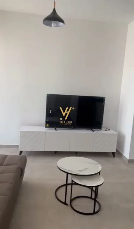 Tirane, jepet me qera apartament 1+1+Ballkon Kati 4, 75 m² 470 € (SHESHI SHQIPONJA)
