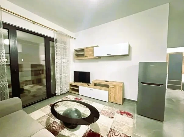 Tirane, jepet me qera apartament 1+1+Ballkon Kati 7, 76 m² 700 € (Square 21, Tiranë)