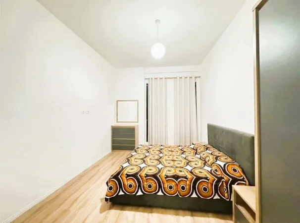 Tirane, jepet me qera apartament 1+1+Ballkon Kati 7, 76 m² 700 € (Square 21, Tiranë)