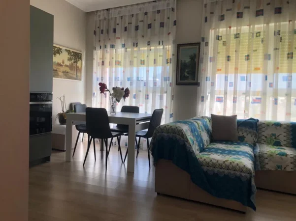 Tirane, jepet me qera apartament 2+1+Ballkon Kati 6, (Rr. Pasho Hysa, Ali Dem, Tirane)