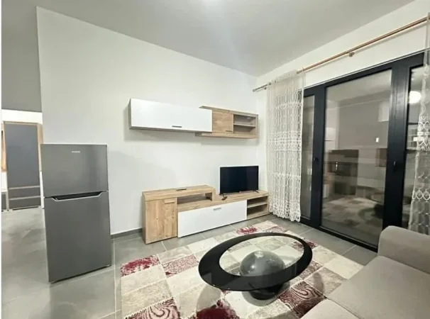 Tirane, jepet me qera apartament 1+1+Ballkon Kati 7, 76 m² 700 € (Square 21 | Arlis Rruga e Kavajes)